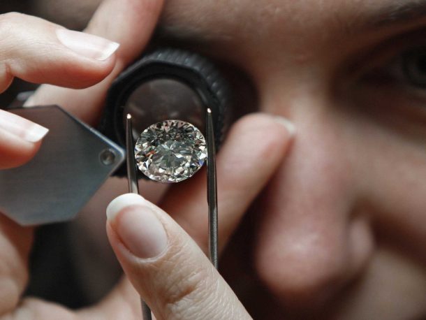 5 Home Tests To Distinguish Fake Diamond From A Real One