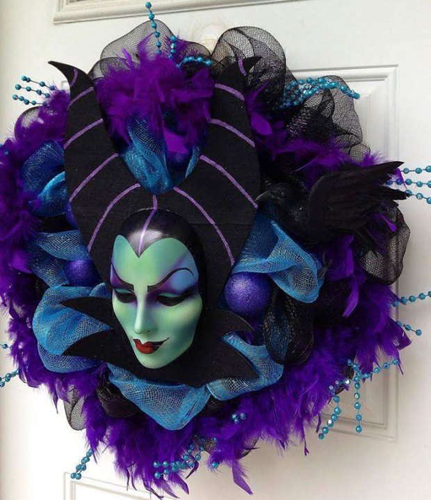Halloween Wreaths Are A Thing Now And Every House Needs One